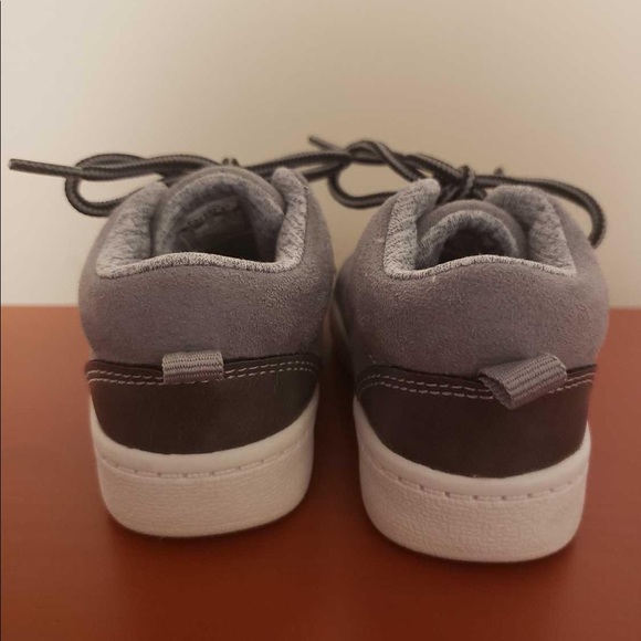⭐️2/25⭐️ NWOT Carter’s sneakers - Picture 4 of 4